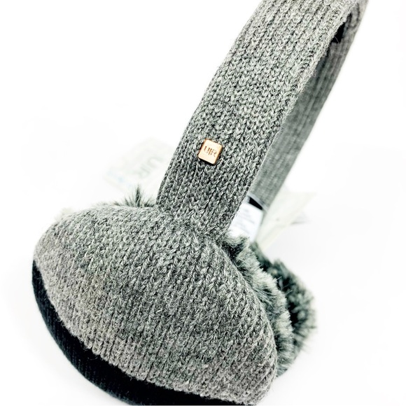 Touchscreen Grey Fleece Lined Gloves | Earmuff Audio Headphones Cords Included - Picture 4 of 15